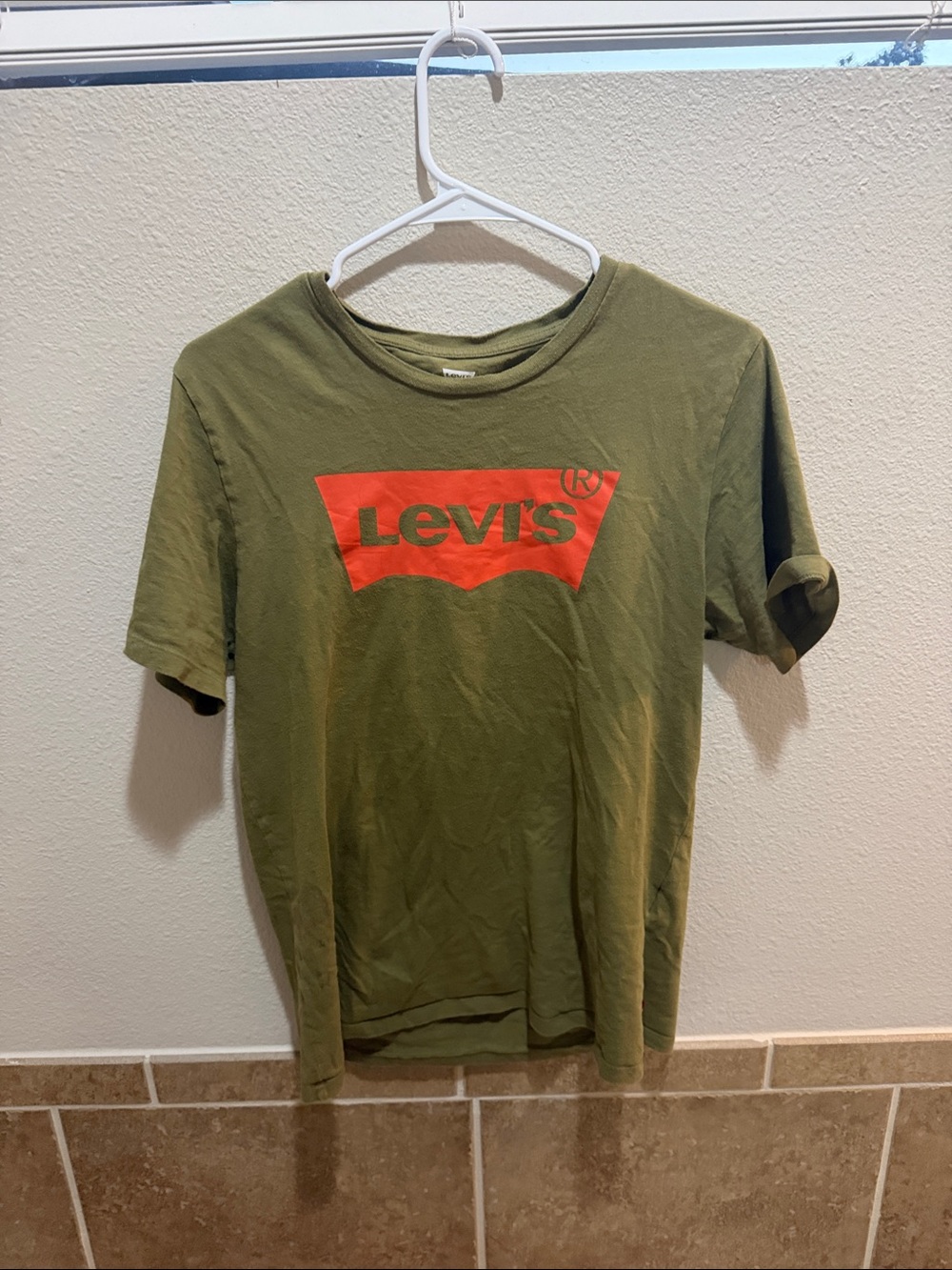 Levi's Olive Green Short Sleeve Tee with Red Logo